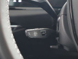 ●アダプティブクルーズコントロールはミリ波レーダーを使用して前車との車間距離を最適に保ちます。また、万が一の時は緊急停止ブレーキ機能も備えておりますので、どなたでも安心してドライブを楽しめます。