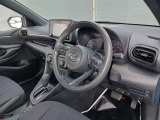 カラーヘッドアップディスプレイ付き。少ない視線移動で情報を確認できるので、運転の疲労軽減に繋がりますよ♪