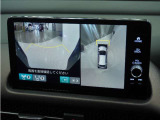 ◆マルチビューカメラシステム◆運転席から見づらい前後左右を、ナビ画面の映像で確認。見通しの悪い交差点や狭い道でのすれ違い、駐車などをサポートします。