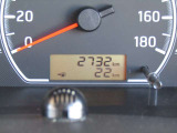 お車の詳しい状態は電話などいただければ、担当営業より写真でお伝え致します