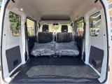 積載性が広がるシートアレンジ。倒し方や可動域、荷室の広がりが分かり、使い道を想像できます。