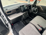 大事な人を乗せることが多い助手席です!安全運転を心がけましょう。