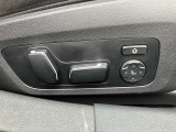 室内は大変綺麗に扱われており、タバコも吸われていない為、車両以外の臭いは感じられません。禁煙車両をご希望の方はこちらのお車をお奨め致します。
