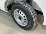 安全安心な走行のために、納車前には小さなクルマを知り尽くしたエキスパートが基本性能に関わる機能や状態を徹底的に点検しています。