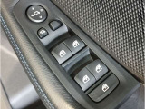 BMWのドアを閉めた時の重厚感は所有者様の満足度を高めてくれます。