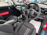 こちらのお車はMINI NEXT鶴ヶ島に展示中です。☆お問合せをお待ちしてます!