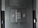電動両側スライドドアを装備しています。
