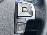 ■ステアリングスイッチで、安全運転!前方から目線を外さないように!