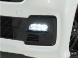 ◆フォグライト◆ 霧などの悪天候時、自車の位置を示すとともに前方や路肩が見えずらい時、近い位置をワイドに照らしてくれます