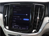 ディスプレイから車内・インテリアライトの明るさ調節も可能です。