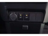 フロントシート用ヒータースイッチです!アクセサリー電源ソケットも付いてます!