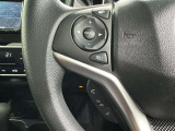 ステアリングスイッチ装備!運転しながら手元でオーディオの操作などができます。