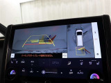 車体の前後左右に設置されたカメラにより、リアルタイムで安全確認ができるところが大きな魅力。十字路や駐車場、狭い路地での走行など、死角ができやすい場面で力を発揮します。