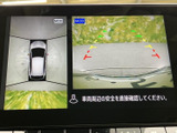 駐車時の後方視界をサポートし、安全な後退を可能にします。狭い場所や段差がある場所でも安心して運転できます。
