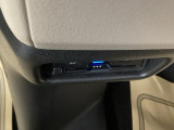 【ETC車載器】高速道路の料金所を、止まらずスムーズに通過。小銭を用意する手間も、窓を開けるわずらわしさもありません。遠出をグッと身近にしてくれる快適ドライブの必須アイテムです。