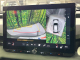 【パノラミックビューモニター】専用のカメラにより、上から見下ろしたような視点で360度クルマの周囲を確認することができます☆死角部分も確認しやすく、狭い場所での切り返しや駐車もスムーズに行えます。