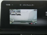 ドライブレコーダー:前後の運転状況を映像で記録します。