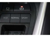 パワフルな走行を愉しめるスポーツモードスイッチが付いております!