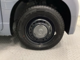 タイヤの空気圧は、燃費、ステアリング等に影響しますので、こまめなチェックをお願いします。