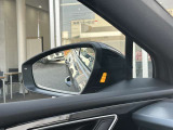 ●ブラインドスポット(サイドアシスト)付き!サイドミラーやバックミラーに映らない車両の存在を指し、これを意識することで事故のリスクを減らすことができます。
