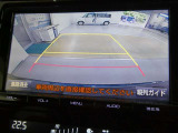 バックガイドモニターで、後方を確認しながら安心して駐車することができます。運転初心者も熟練者も必須の機能ですよ!