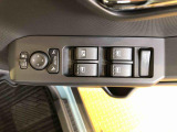 パワーウィンドウつきで窓の開閉もラクラク♪更に電動格納ドアミラー付!