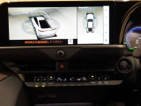 パノラミックビューモニター付きです。車両を上から見たような映像をディスプレイオーディオ画面に表示。運転席からの目視だけでは見にくい、車両周辺の状況をリアルタイムでしっかり確認できます。