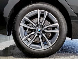 BMW純正アルミホイールです。納車時にはアルミホイールコーティングも承っております!是非ご検討下さいませ。