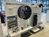 BMWオリジナルアクセサリー等の販売も受け付けておりますので、お気兼ねなくお申し付けくださいませ。