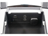 充電用USB装備しています。