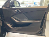 BMWの剛性感ならではの、重厚感あるドアの開閉音をぜひご体感ください。