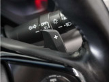 ◆パドルシフト◆オートマチック車でもミッション車のようなフィーリングを楽しめます。エンジンブレーキを使いたい時にも役立ちます。