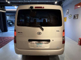 お車の後方画像です。