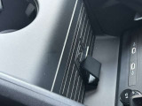 ●ワイヤレスチャージング『ワイヤレス充電は、ケーブルを使わずにスマートフォンを充電できます。』