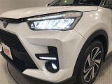 LEDヘッドライトです。デザイン性がよくとても明るいので、夜間の走行や悪天候でも安心です。しかも長寿命!