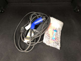 充電用ケーブル(7m)、ヴィークルパワーコネクター一式揃っています。