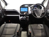 見通しのよいすっきりとした視界で、誰でも運転しやすいです。運転のしやすさは疲れにくさにも繋がりますよ♪