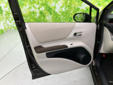 丁寧に仕上げられたドアトリムが、車内の雰囲気を格上げ。細部にまでこだわった丁寧な作り込みが光ります。