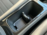 カップホルダーは細い缶も太い缶もガタツキなしで置く事が出来ます。