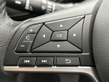 ステアリングスイッチ搭載!ハンドルから手を離さなくても、手元のスイッチで音量調節などが出来ます。運転席に視線をそらさなくても操作が出来て安全です!