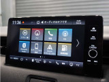 【ディスプレイオーディオ】普段スマホで聴いている音楽も車内スピーカーで聴けます。スマホをつなぐには別途、ケーブル等が必要です。