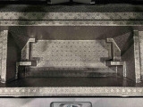 ラゲージデッキボードの下には大容量の収納ができる深底ラゲージアンダーボックス