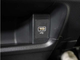 ◆USBチャージャー◆使いやすい場所に装備されています。