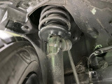 お車を安心してお乗りいただく為には、足回りの定期点検が欠かせません。サービスサポート(有償保証)では無料点検もご提供しており、安心のカーライフをお過ごしいただけるサポート体制が整っています。