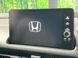 【メーカー純正ナビ】インテリアに溶け込むスタイリッシュな「専用設計」メーカーナビを装備♪視認性や操作性など基本性能にも優れ、より上質なカーライフをお楽しみいただけます。