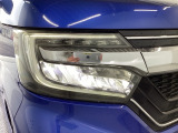 LEDヘッドライト(右側)です