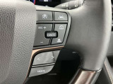 レーダークルーズコントロール(全車速追従機能付)付きです。車速に応じて追従支援してくれるので、ロングドライブも快適です。詳細は販売店スタッフまでおたずねください。