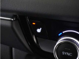 ◆シートヒーター◆寒い季節にピッタリなのが、このシートヒーター!座面を温め快適に。寒い季節もドライブが楽しくなります。