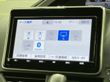 停車時にテレビを視聴できる機能。お子様のいるご家族や、休憩時間を有効活用したい方におすすめです。快適な空間をお届けします。
