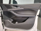当社BMW認定中古車は全車保証付きでございます。また保証料金や整備費用はお見積書内の諸費用・税金に追加計上する事はございません。認定中古車保証付きのお支払総額でお見積りご依頼の上、他店とお比べください